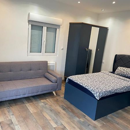 Studio 23 M2+Wifi +Parking Prive Aparthotel Oullins Ngoại thất bức ảnh